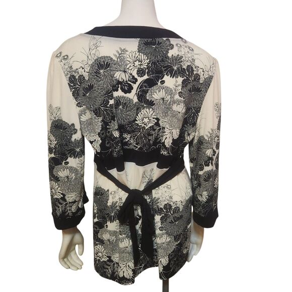 APT. 9 Black and White Peplum Kimono Tie Back Top Womens Size PXL - Picture 2 of 5